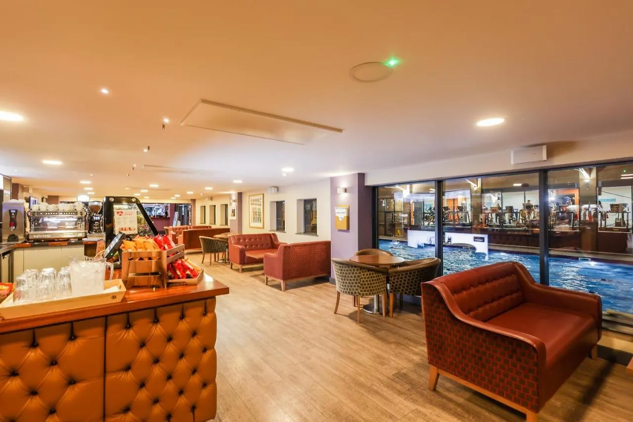 ***  The Waterside Hotel And Leisure Club Manchester United Kingdom